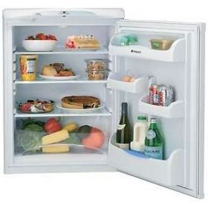 Hotpoint Under Counter Fridge in White-16334