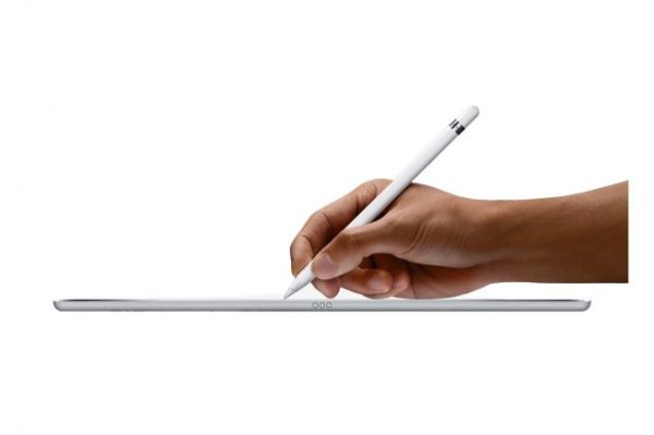 apple_pencil_mk0c2zma_lifestyle